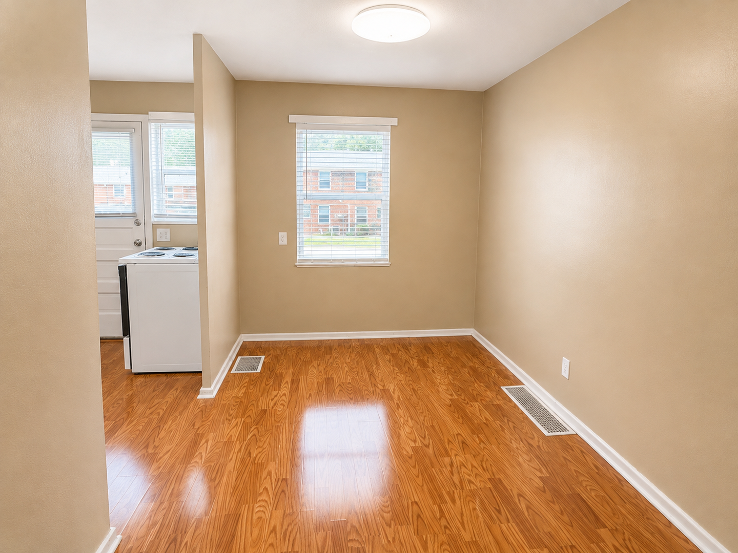 Dubuque Apartment: 2100 Rhomberg Avenue