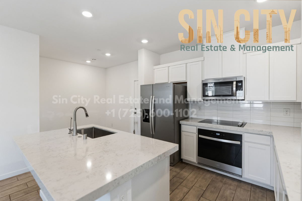Henderson Townhome: 222 Krameria Ave