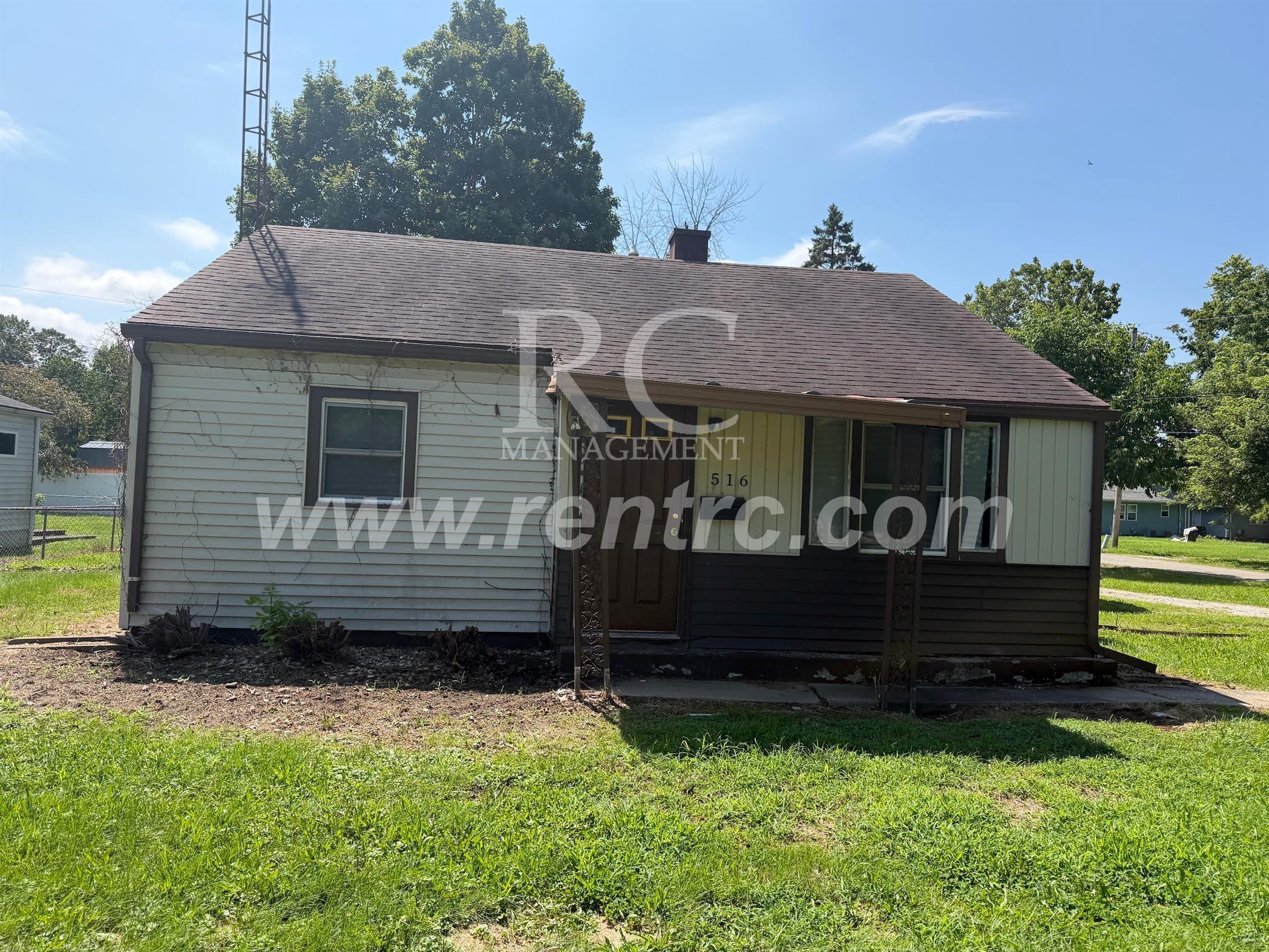 Danville House: 516 Shadowlawn