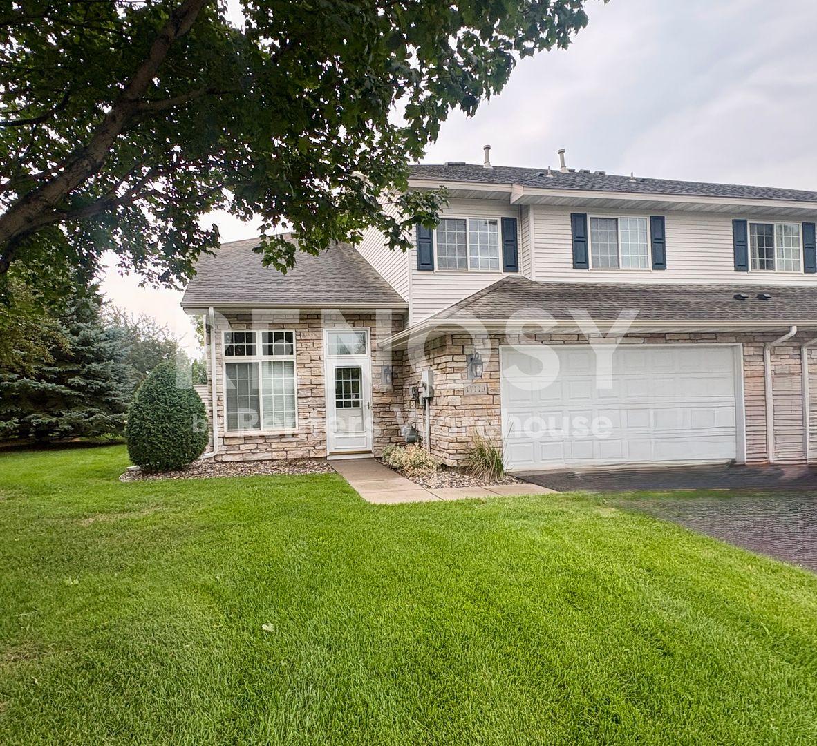 Farmington House: 17119 Eastwood Ave