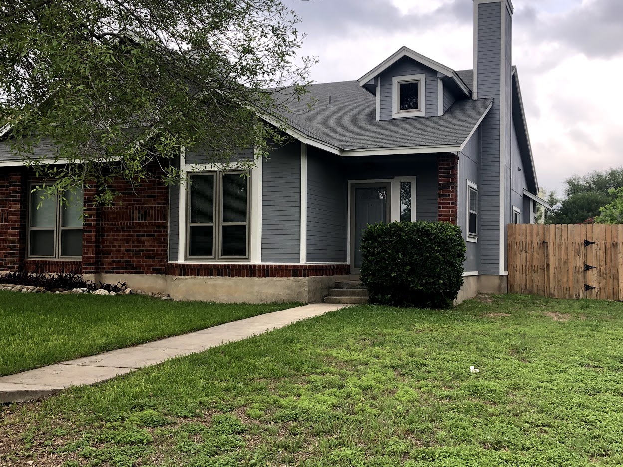 San Antonio House: 3455 Ridge Country