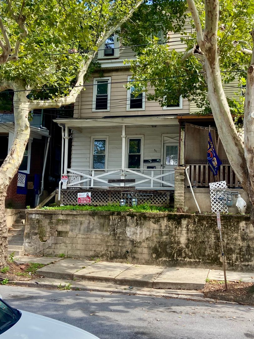 Steelton Condo: 311 S 2nd St.