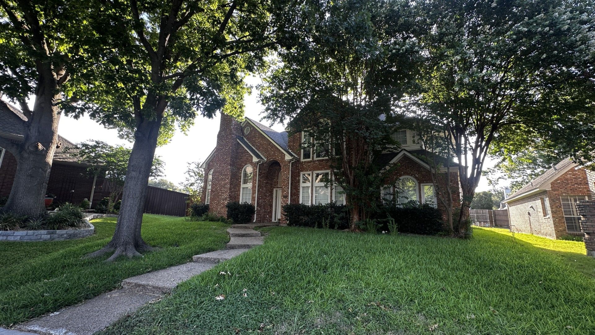 Dallas House: 18532 Bay Pines Ln