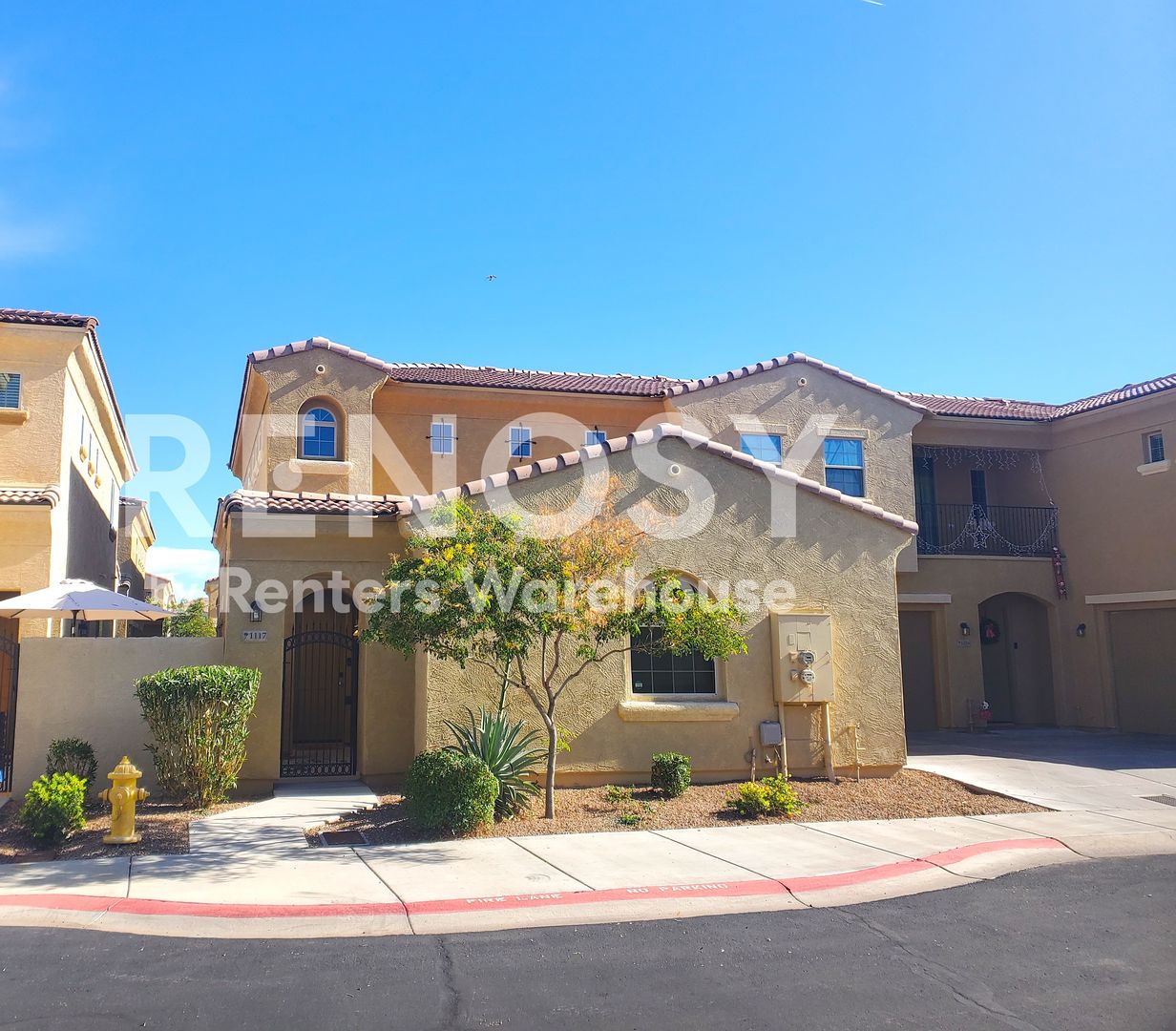Mesa House: 1367 S Country Club Dr