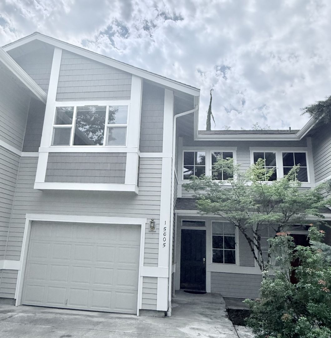 Redmond House: 15605 NE 91st Way