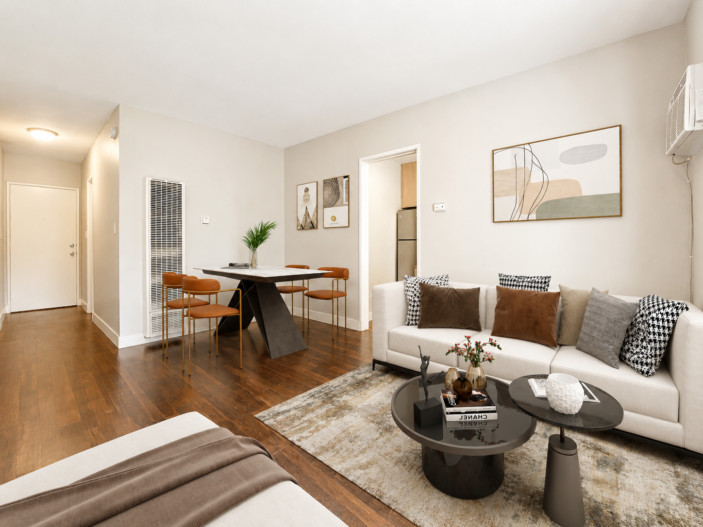Los Angeles Apartment: 5555 Carlton Way