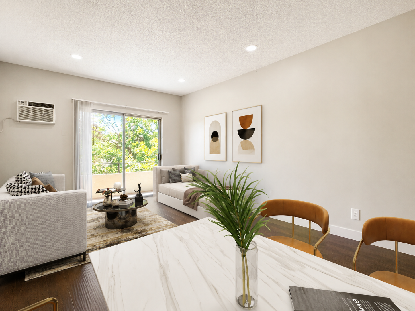 Los Angeles Apartment: 5555 Carlton Way