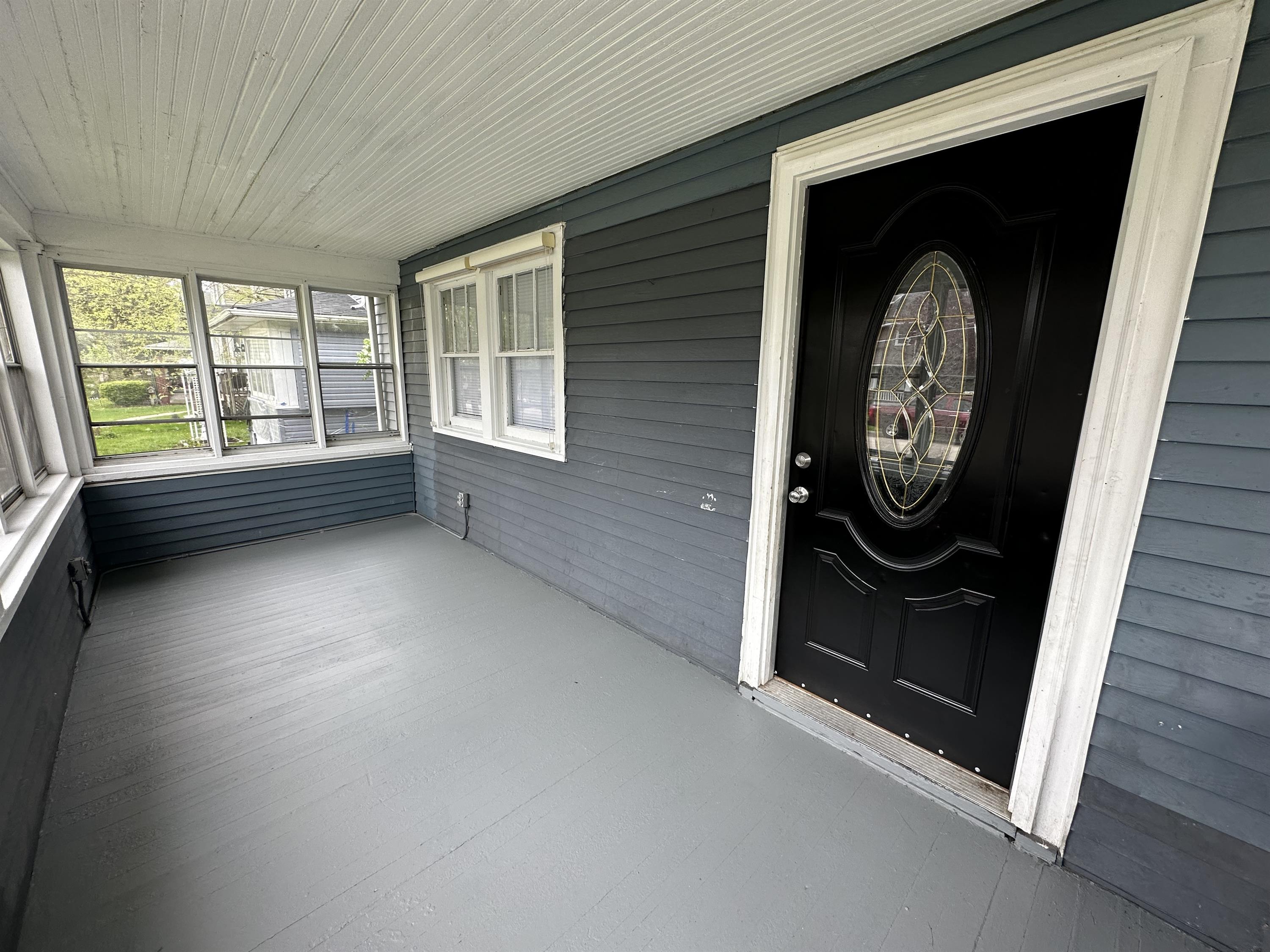 Rockford House: 1430 N Church St