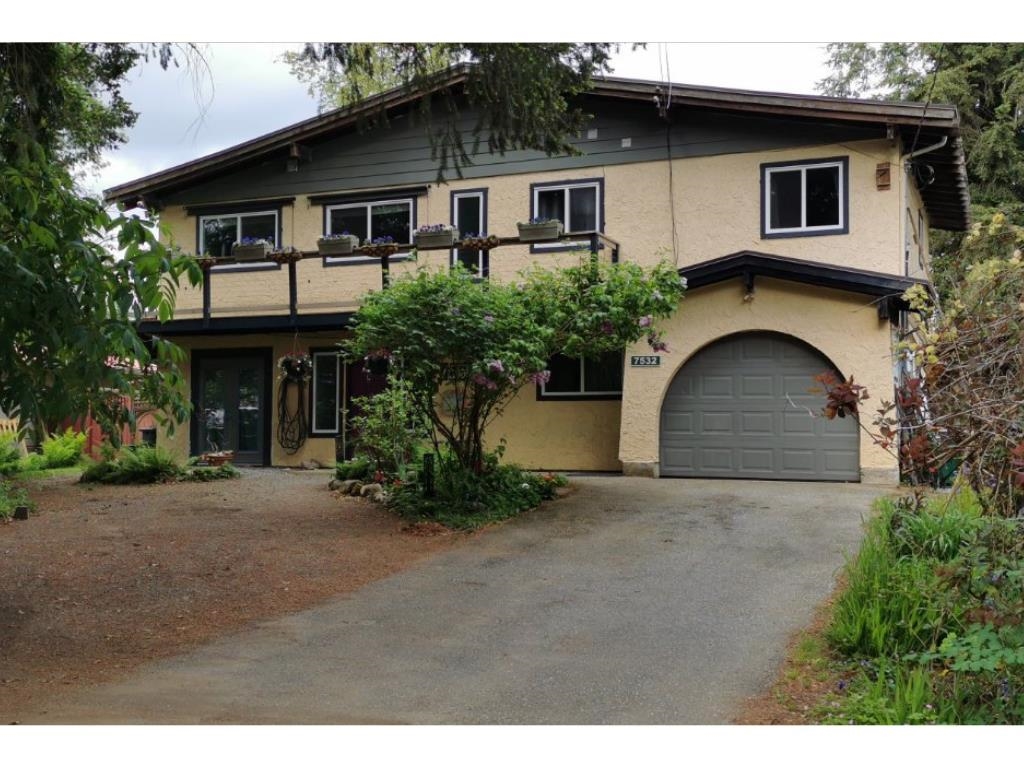 Mission House: 7532 Robin Cres