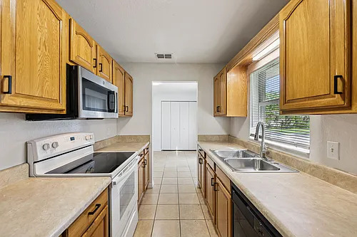 Belleview Apartment: 11322 S E 55th Ave Rd