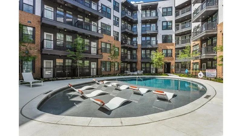 Austin Condo: 4323 S Congress Ave