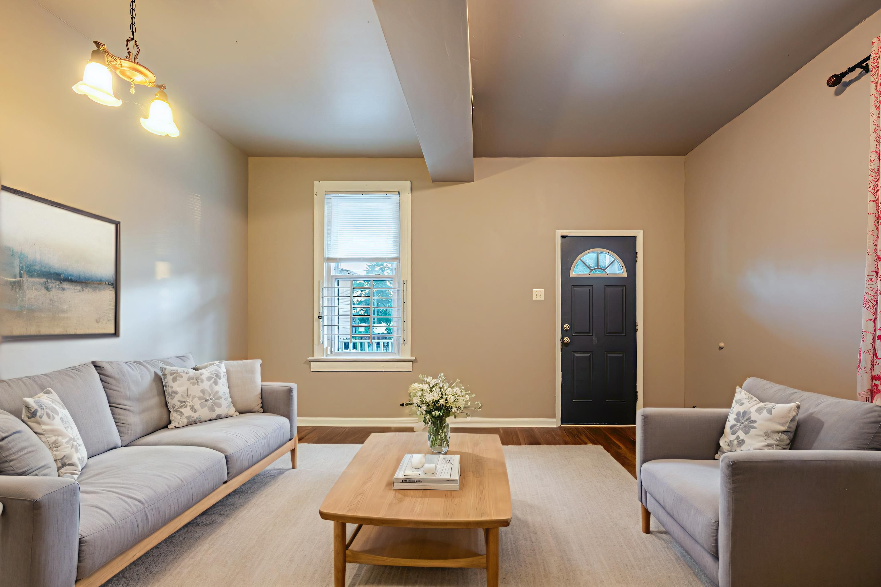 Washington House: 1319 U St SE