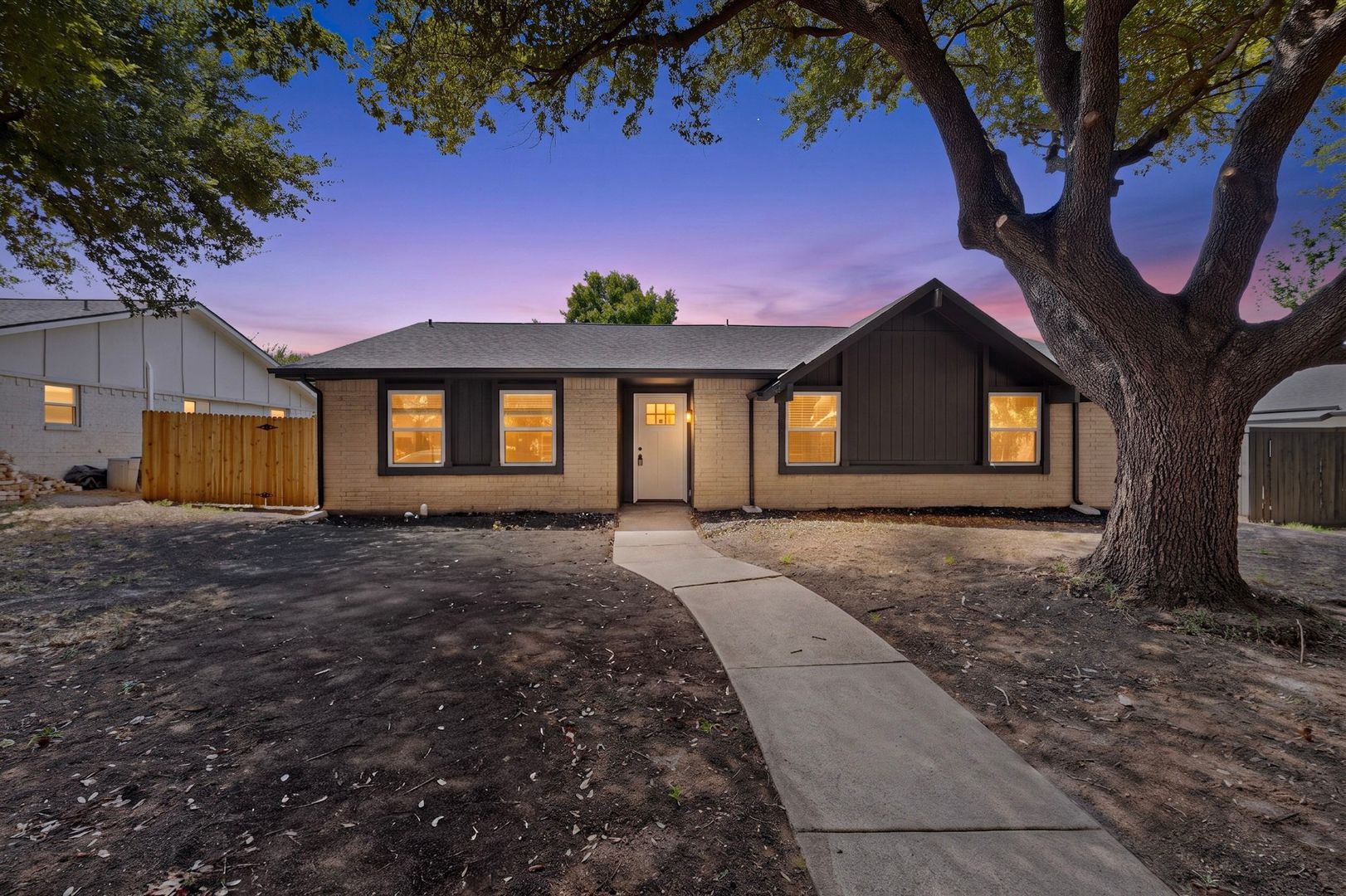 Plano House: 1416 Pioneer Ln