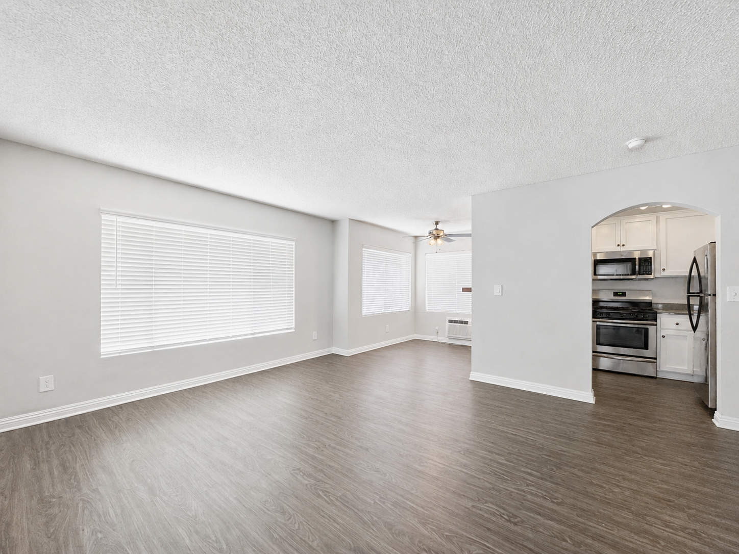 Los Angeles Apartment: 1229 N Mansfield Ave