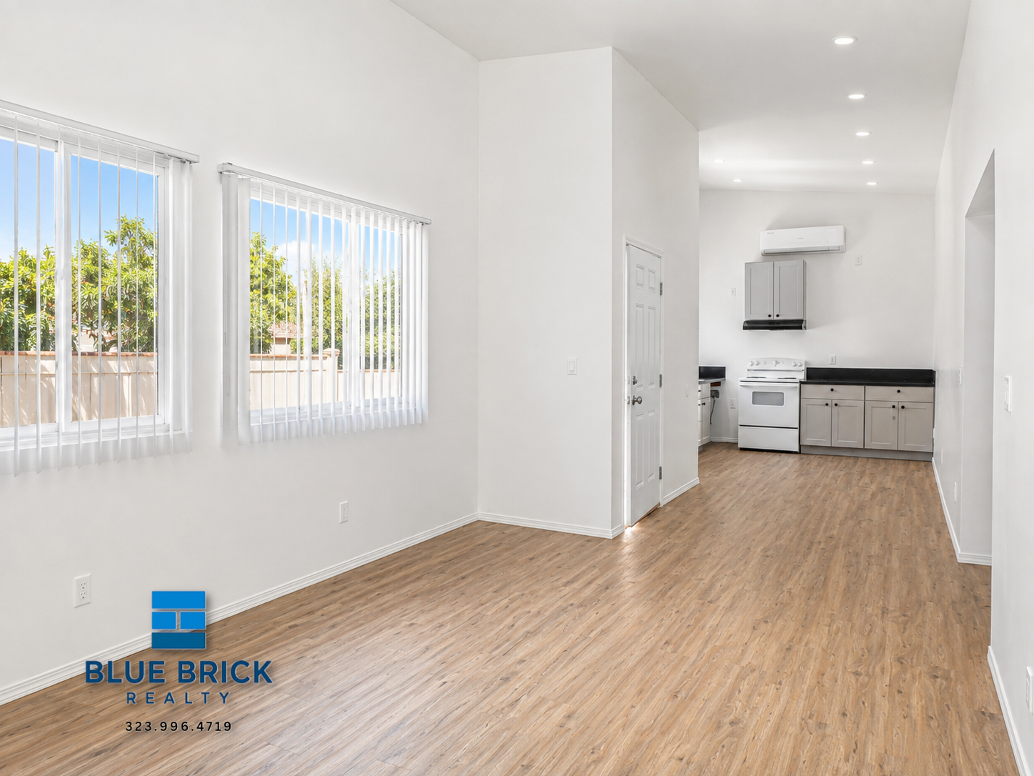 Valley Glen Condo: 13441 Vanowen Street