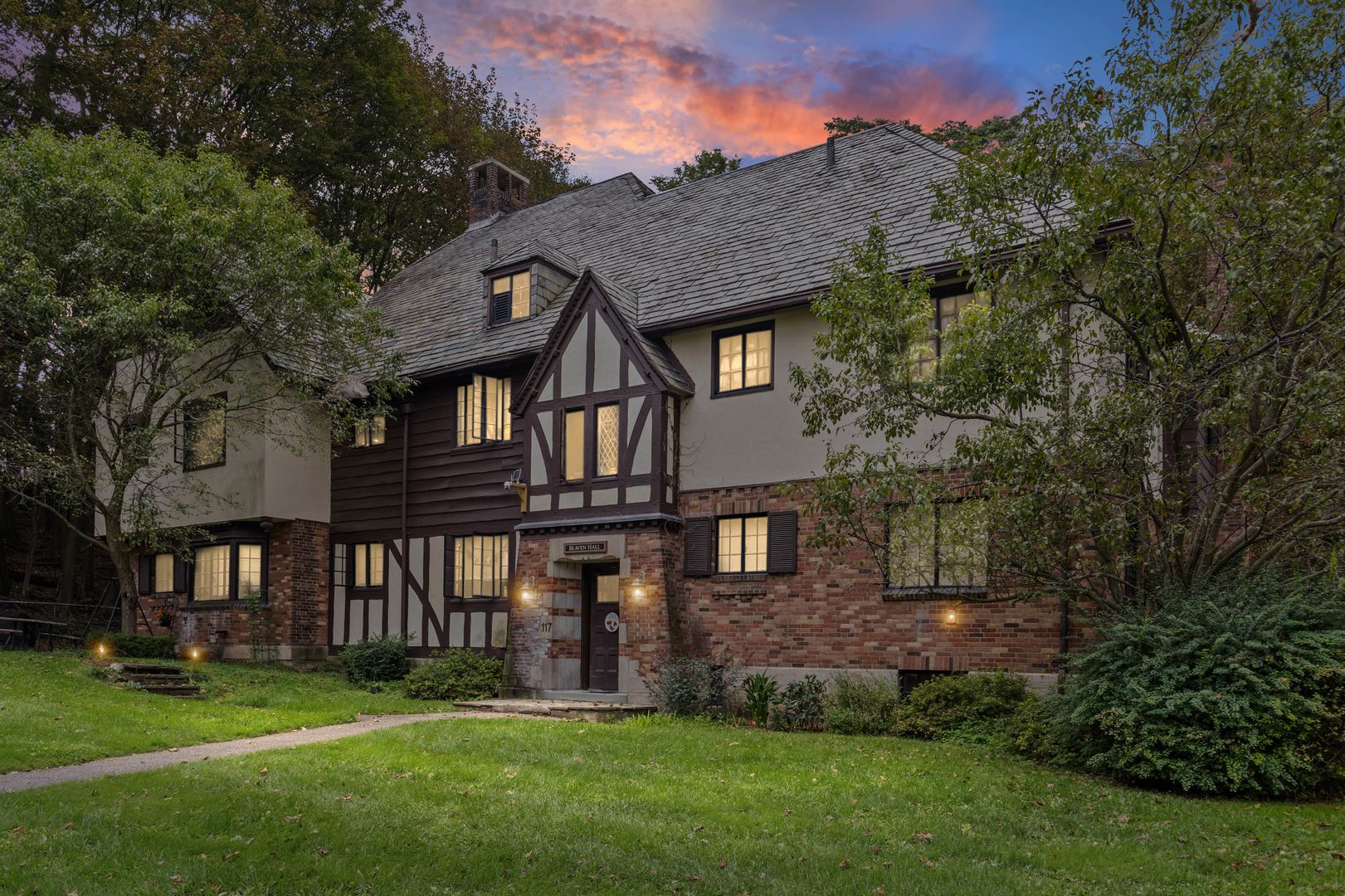 Rochester Condo: 117 Highland Parkway