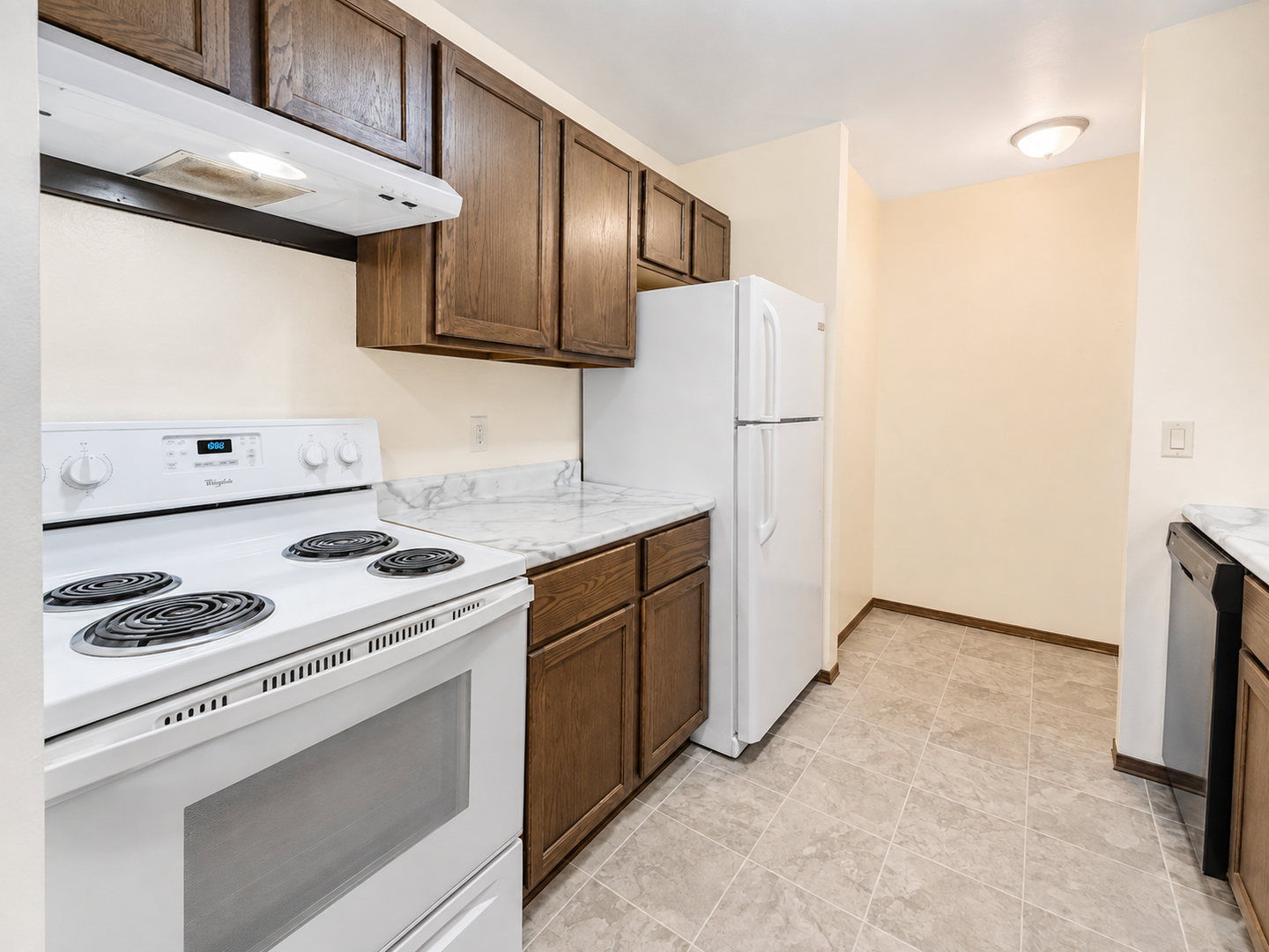 Waunakee Apartment: 206-208 Sunset Ln