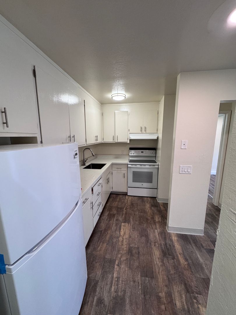 San Leandro Apartment: 532 Bancroft Ave