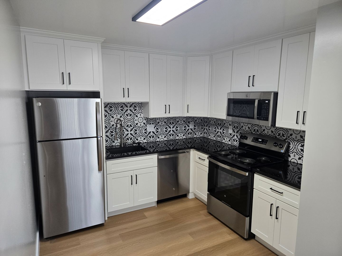 SAN LEANDRO Condo: 14400 EAST 14TH STREET