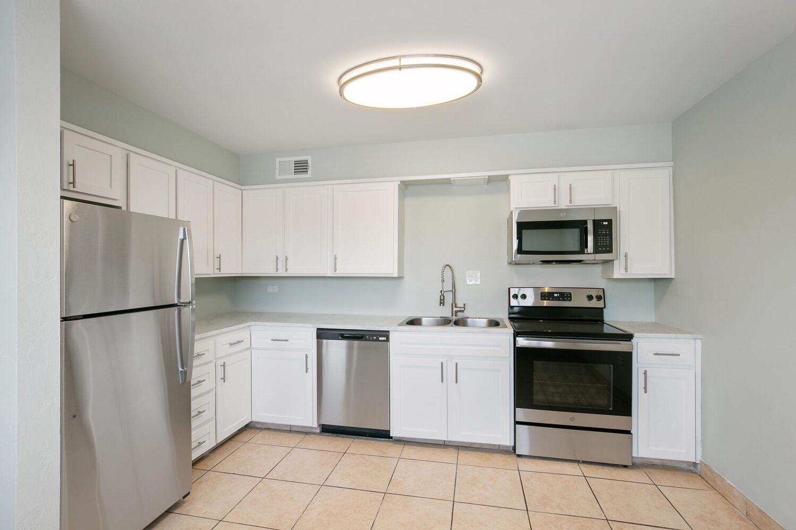 Lakewood Apartment: 1204 Pierce St