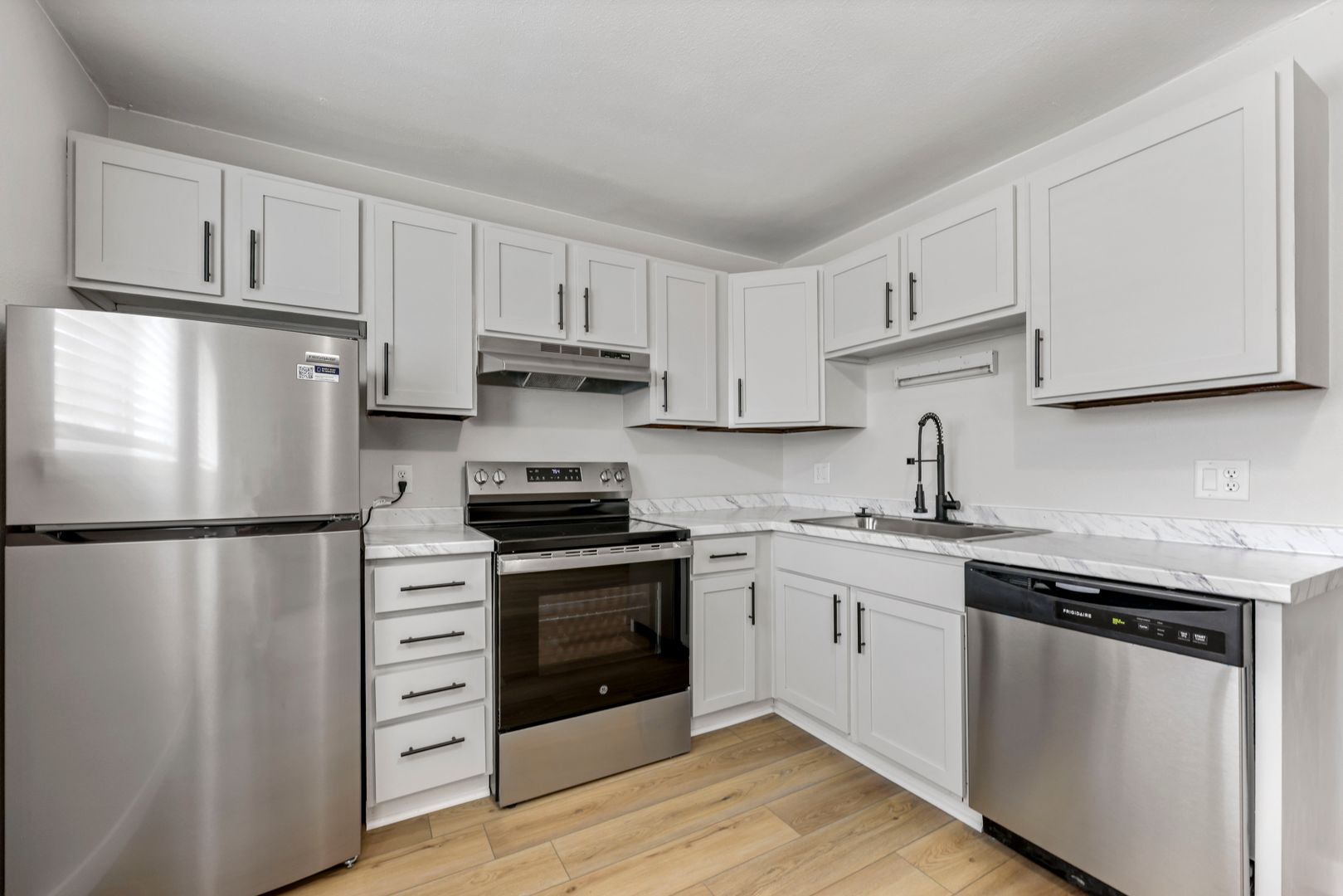 Denver Apartment: 3600 S Lowell Blvd