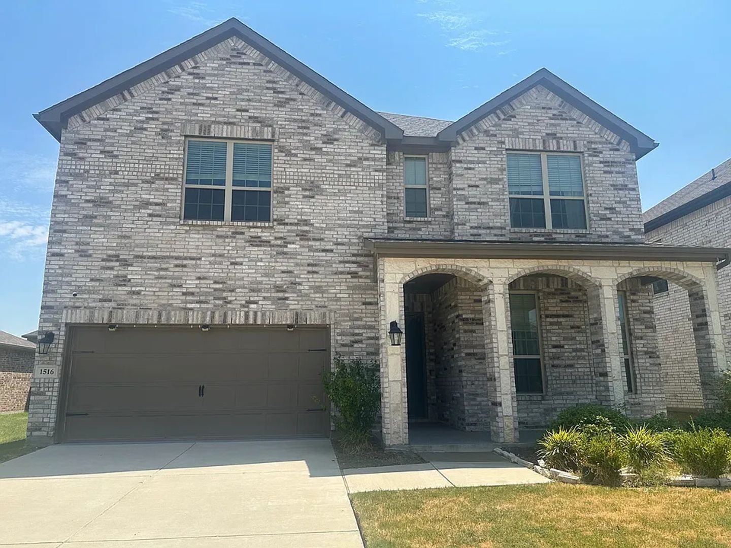Aubrey House: 1516 White water way