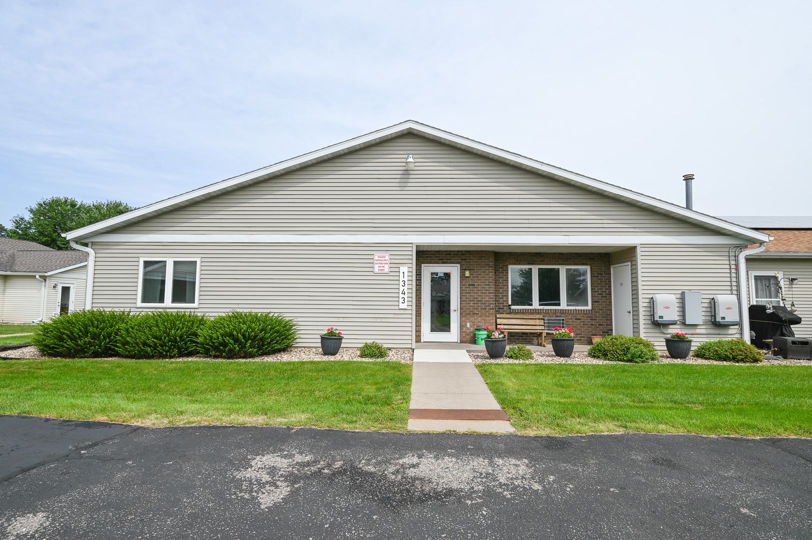 Baraboo Apartment: 1510 Manassas Dr