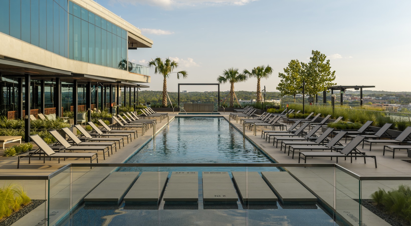 Austin Condo: 81 Red River St