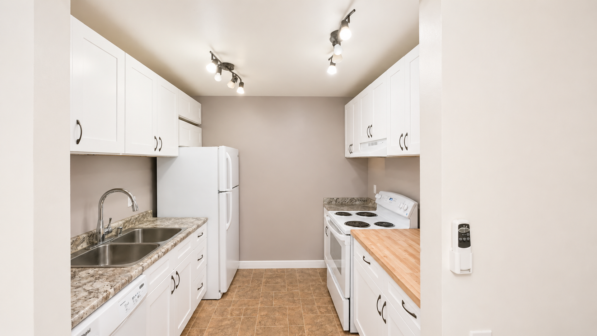 Waunakee Condo: 717 Kingston Way