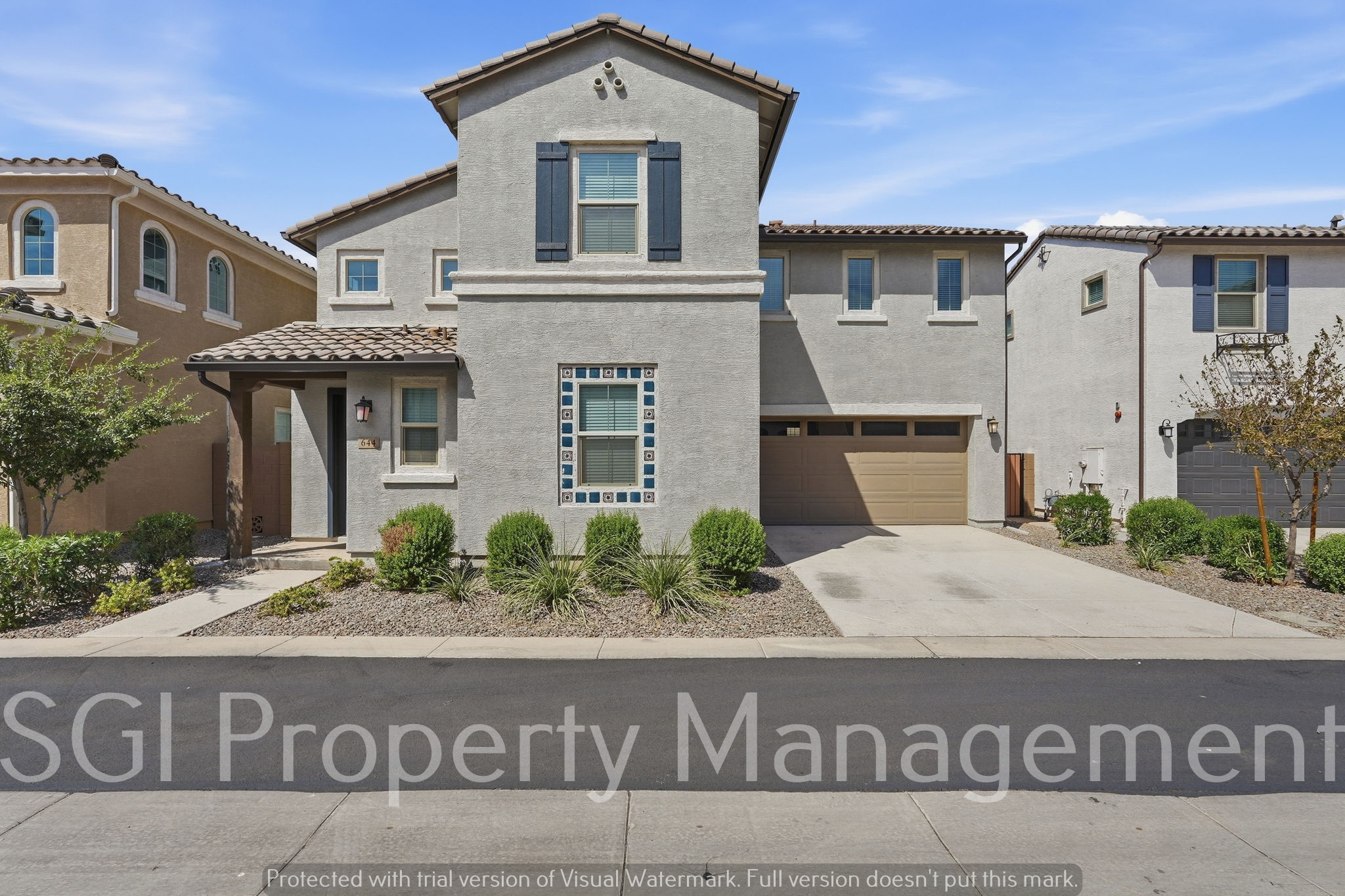 Gilbert House: 644 S Heron Ln