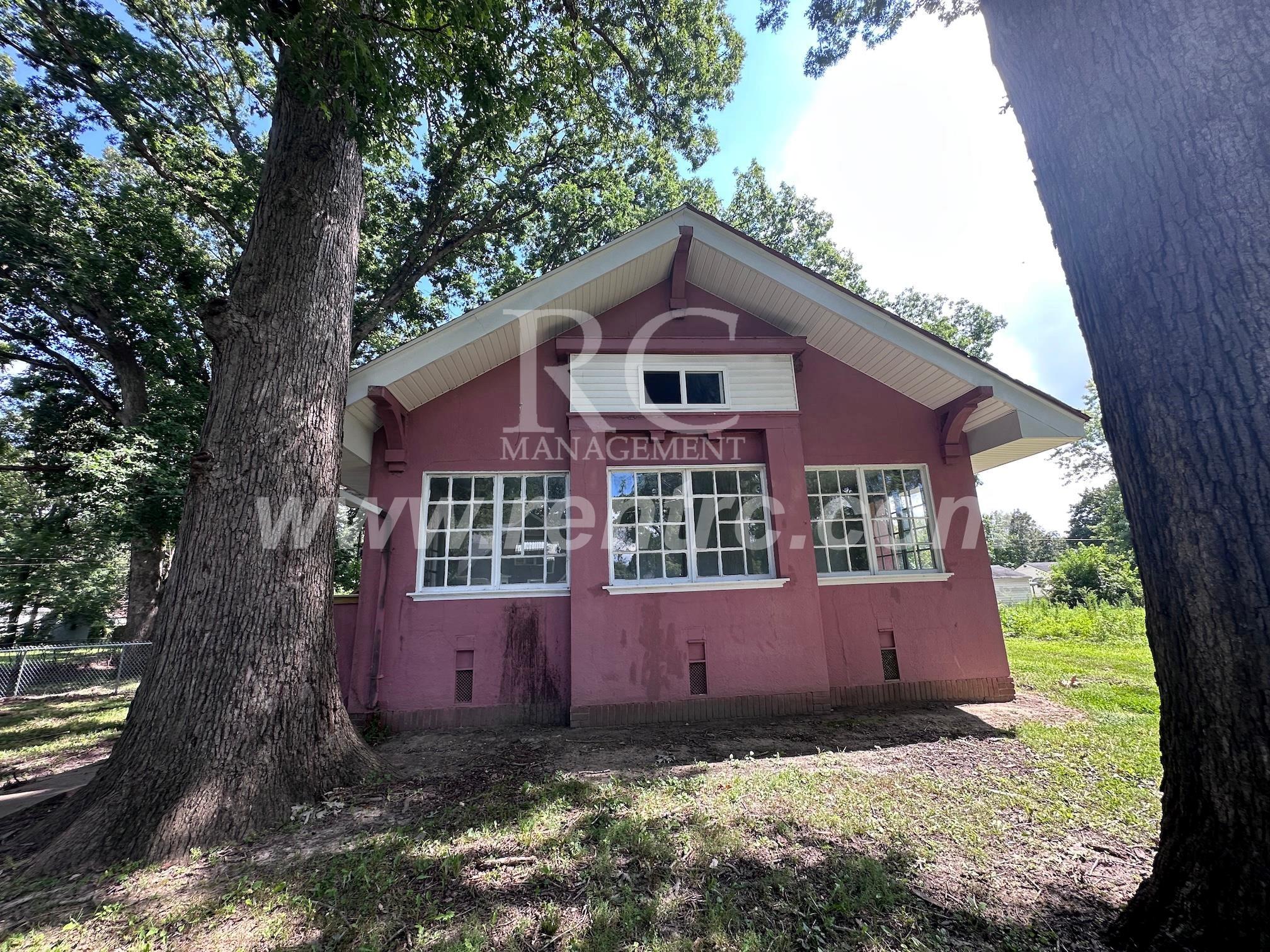 Danville House: 223 Kentucky