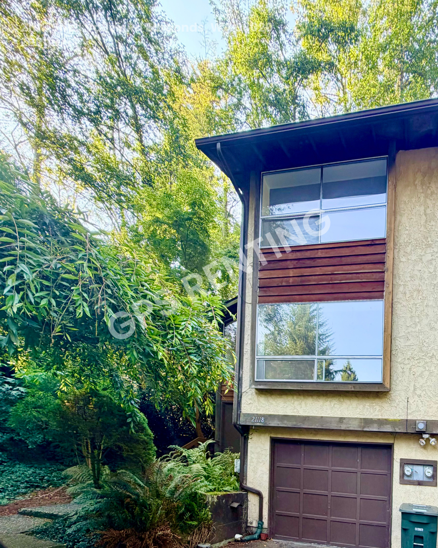 Edmonds Condo: 21118 Shell Valley Rd