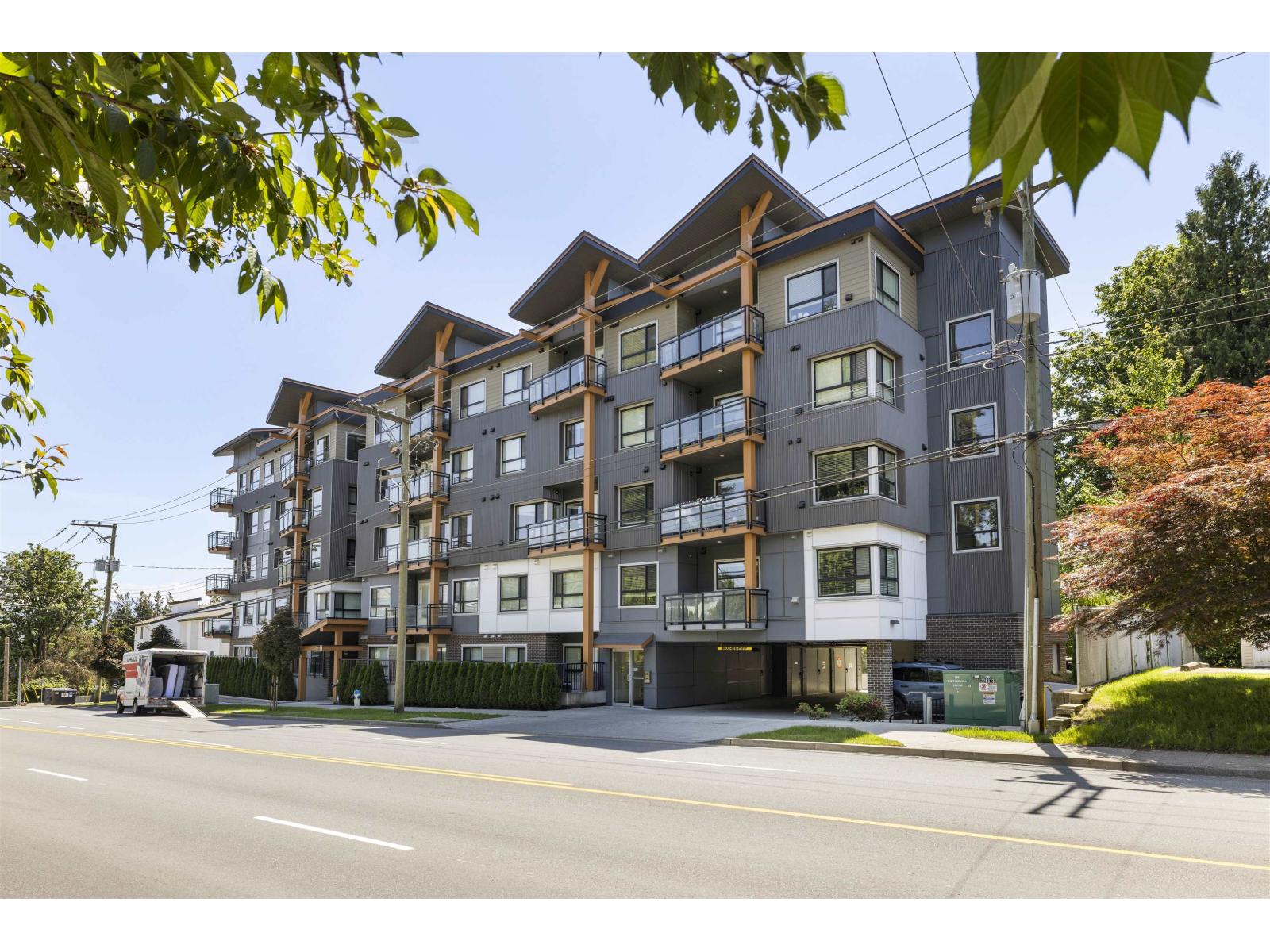 Abbotsford Townhome: 33568 George Ferguson Way - 203