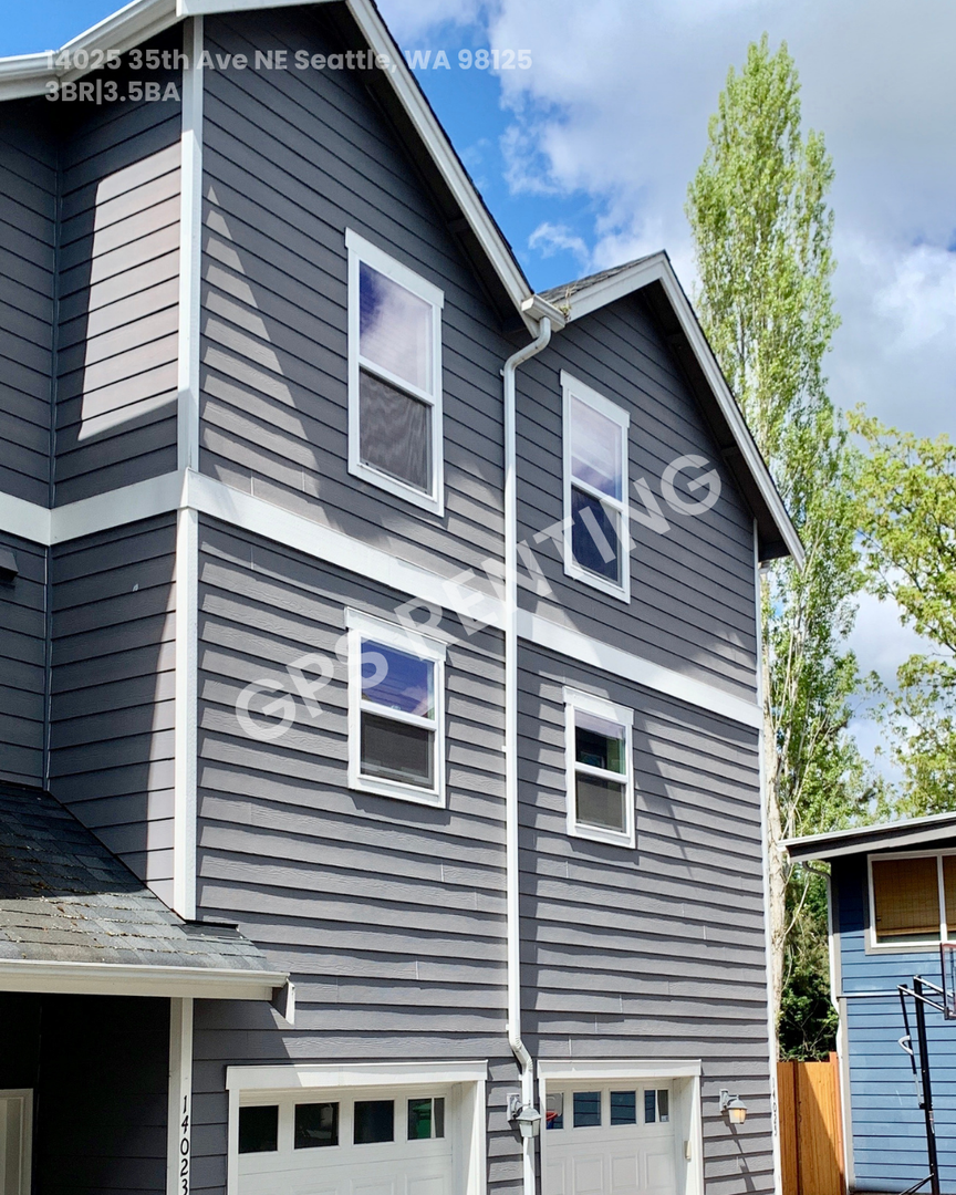 Seattle Townhome: 14025 35th Ave NE