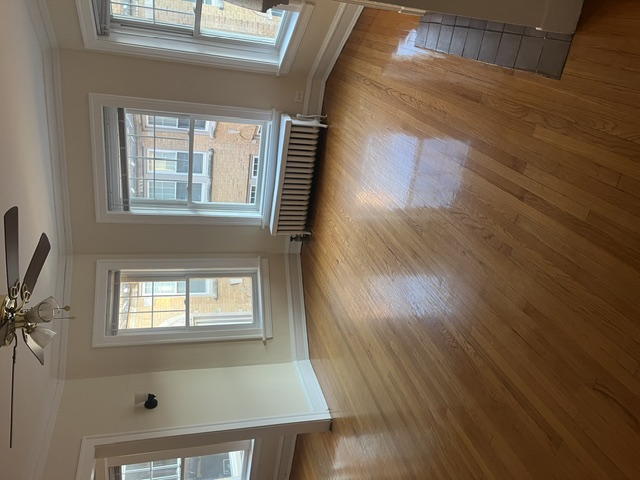Evanston Condo: 720 Hinman
