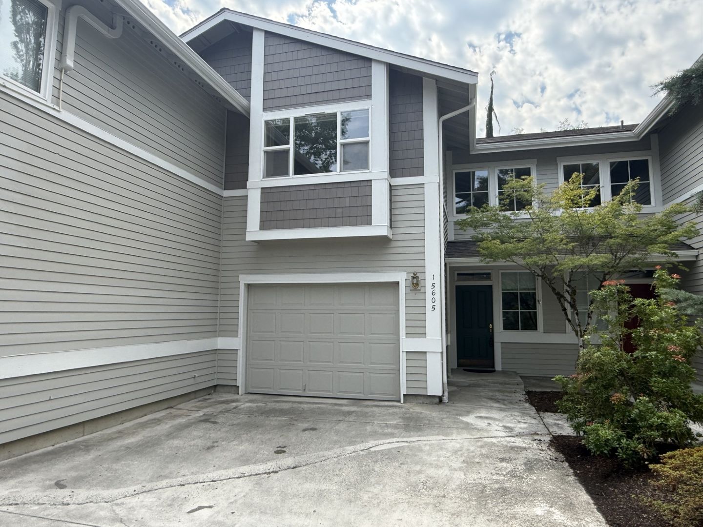Redmond House: 15605 NE 91st Way