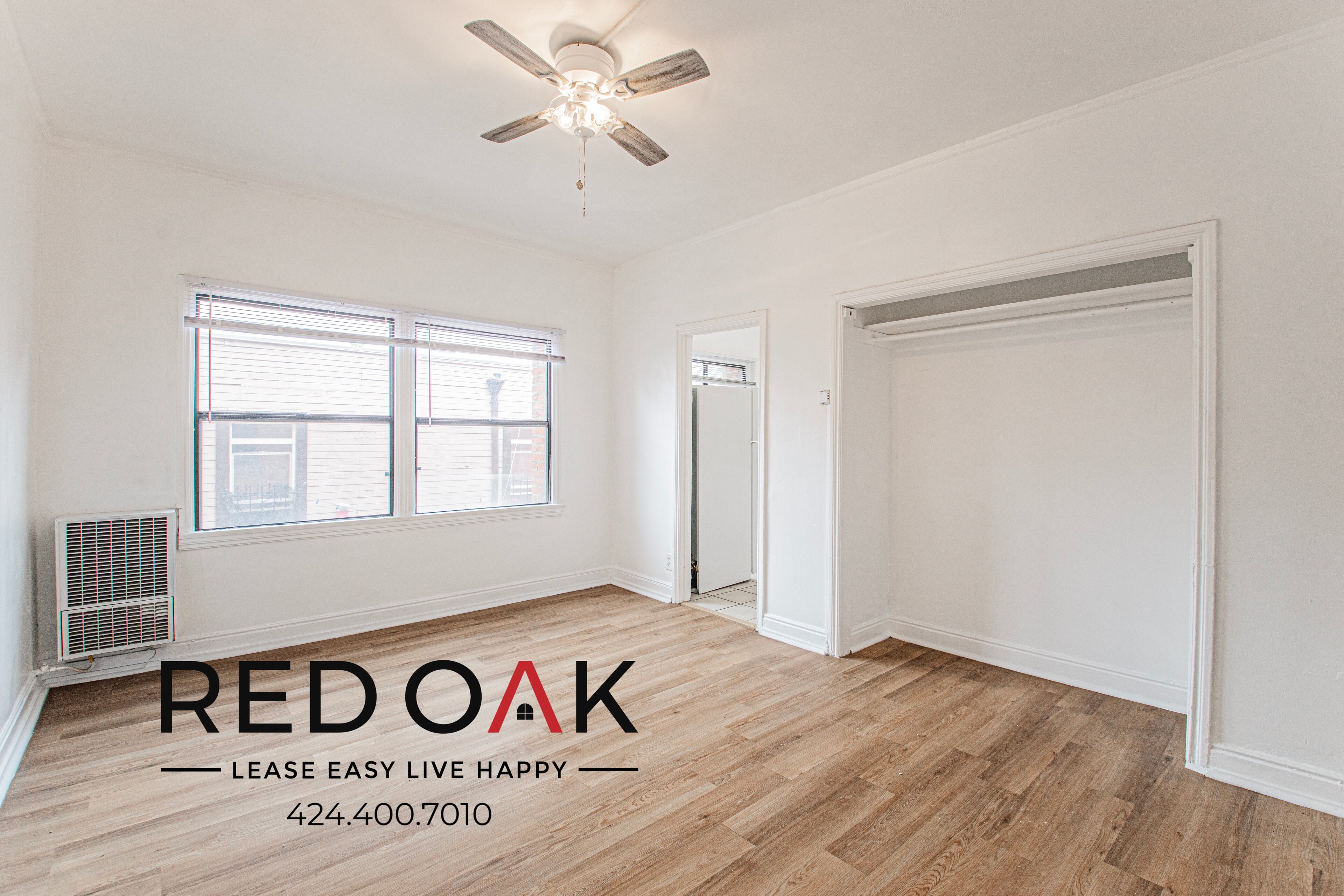Los Angeles Condo: 2850 Leeward Ave