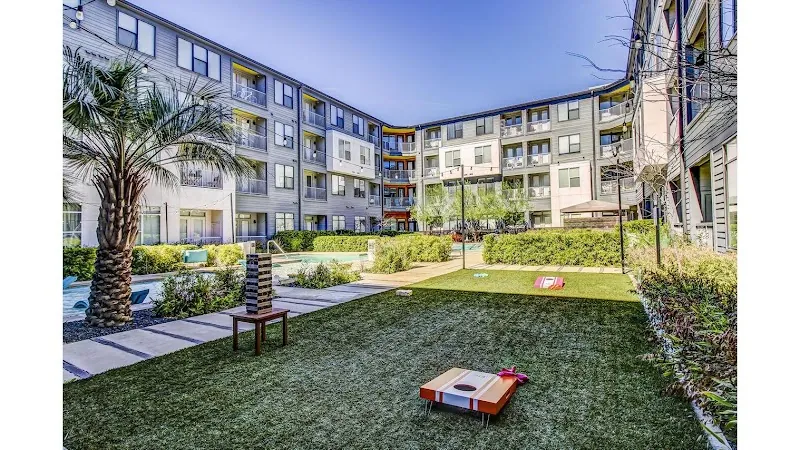 Austin Condo: 2900 Manor Rd