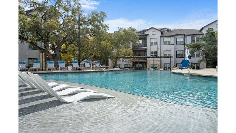 Leander Condo: 2090 Raider Way