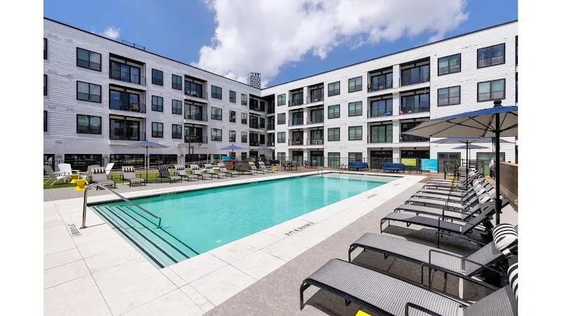Austin Condo: 1000 E 5th St.