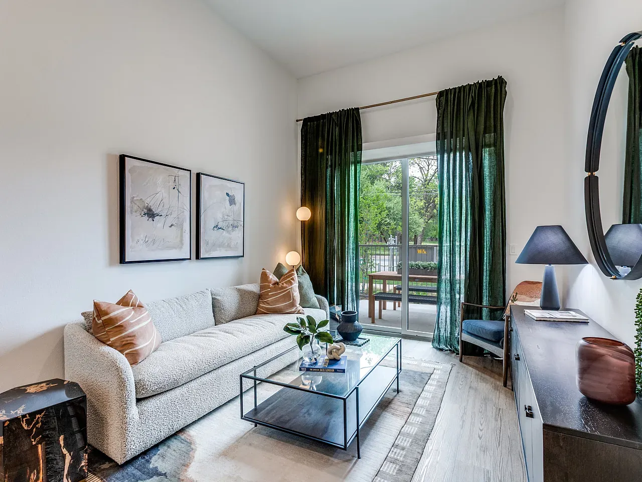 Austin Condo: 1010 Springdale Rd