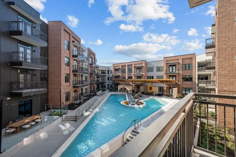 Austin Condo: 760 Airport Blvd