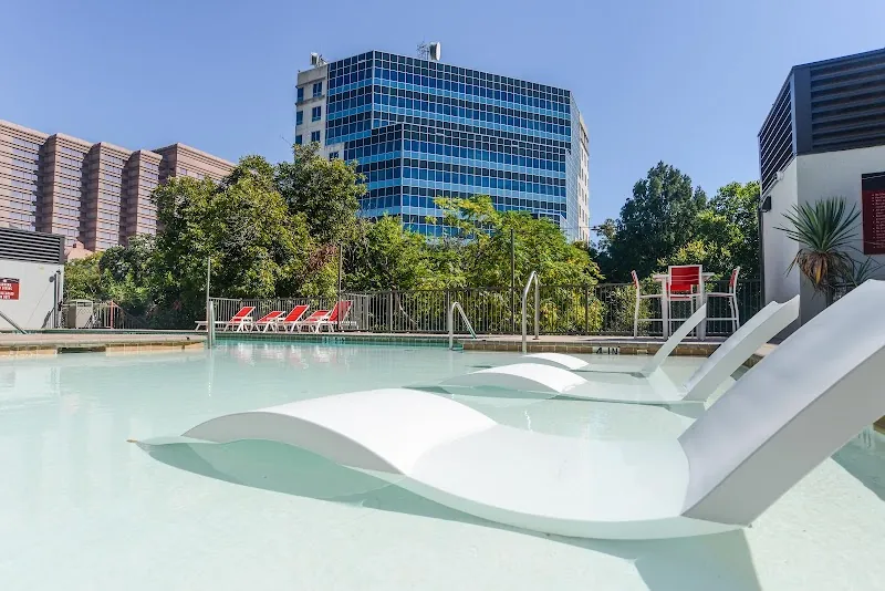 Austin Condo: 901 Red River St