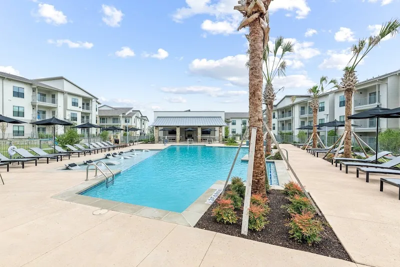 Hutto Condo: 350 Star Ranch Blvd