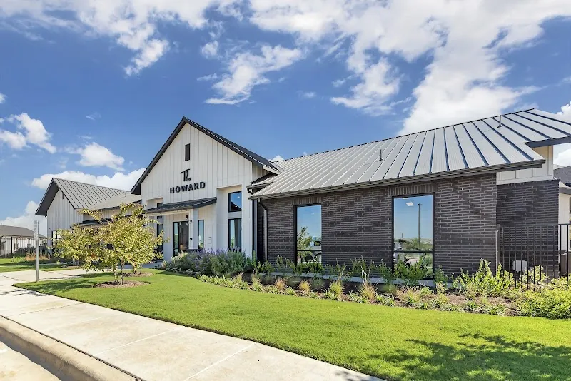 Manor Condo: 2908 E Howard Ln
