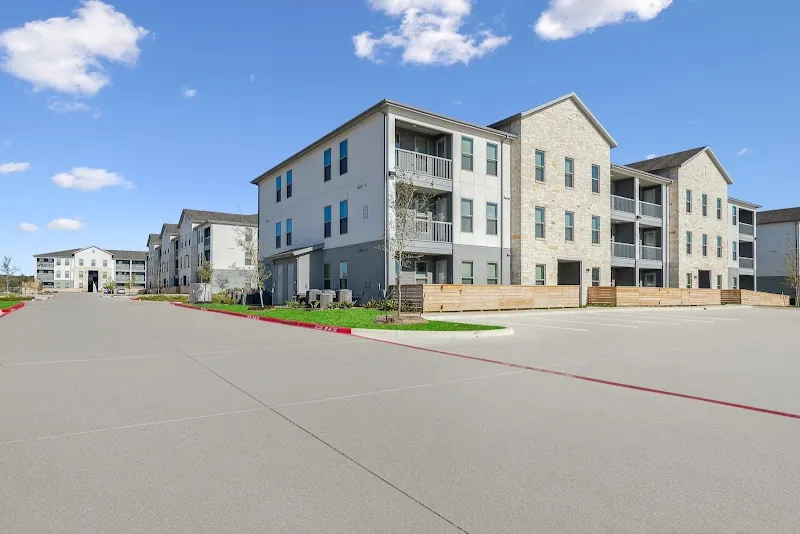 San Marcos Condo: 502 Commercial Lp