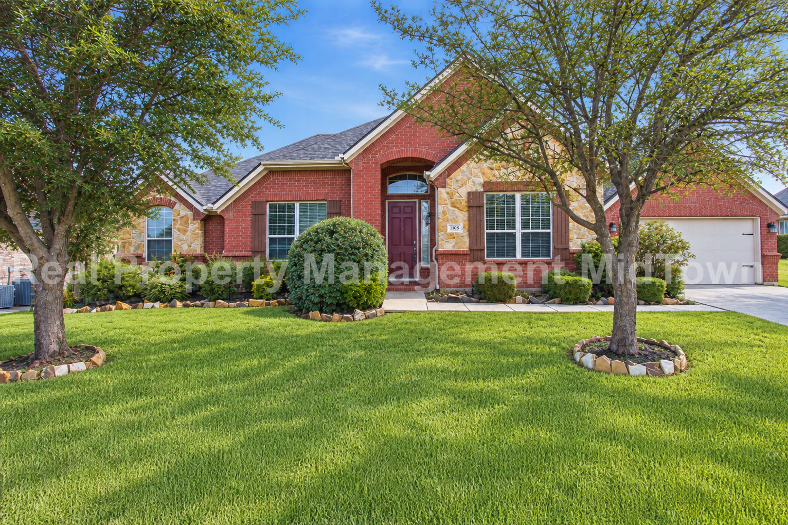 Mansfield House: 1105 Sunland Court
