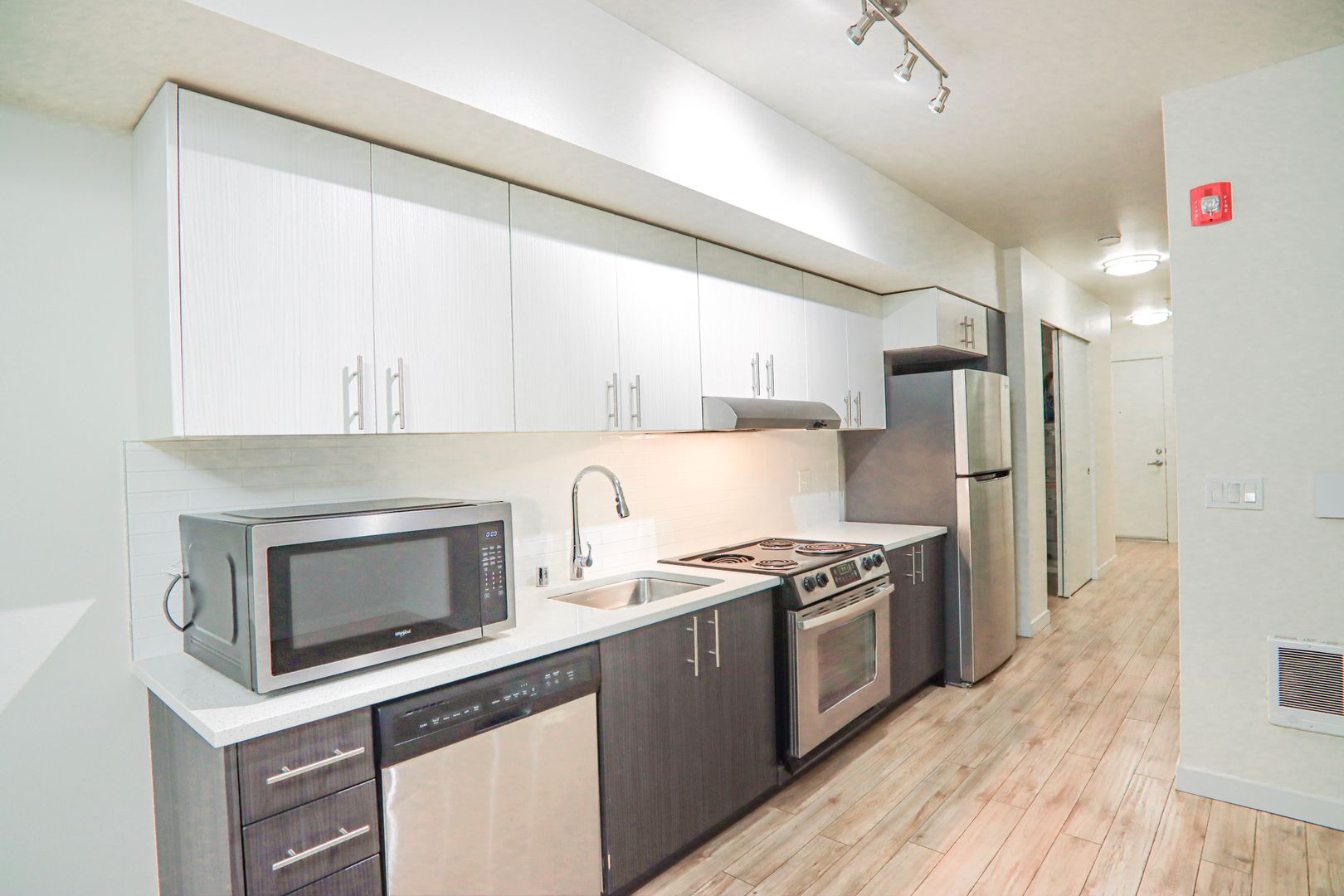 Seattle Apartment: 3036 16th Ave
