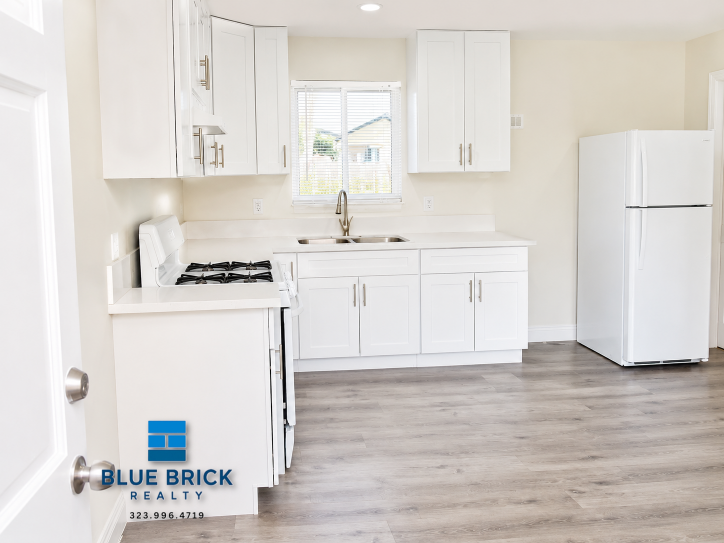 Los Angeles Condo: 3119 W 63rd St