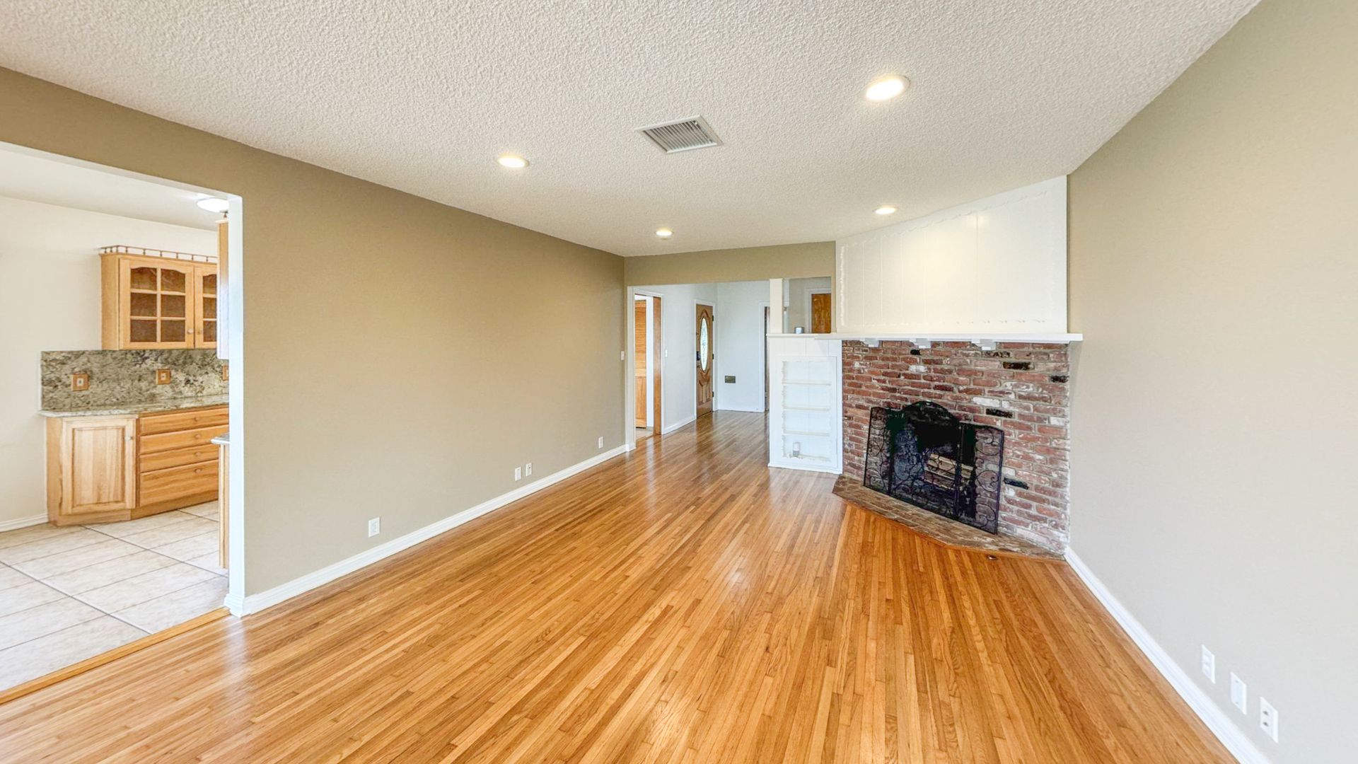 Culver City House: 5913 Hill Rd